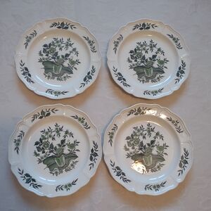 Made in England Green Leaf as designed for Queen Charlotte in 1765 vintage